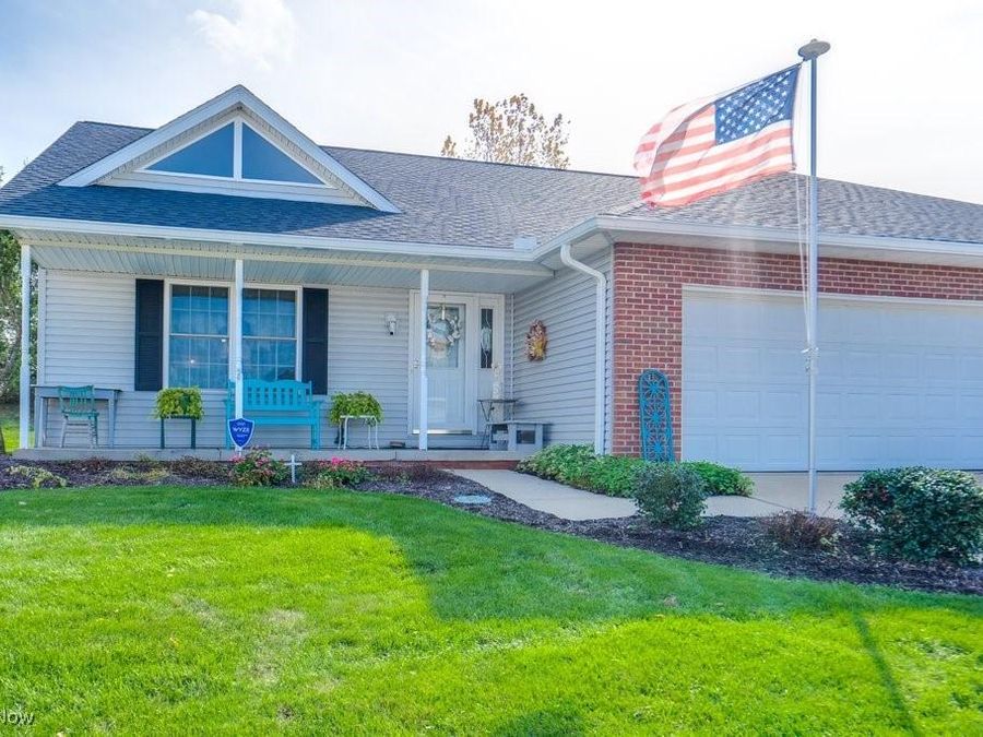 2770 Doral Circle SE, Massillon, OH 44646 Photo 1