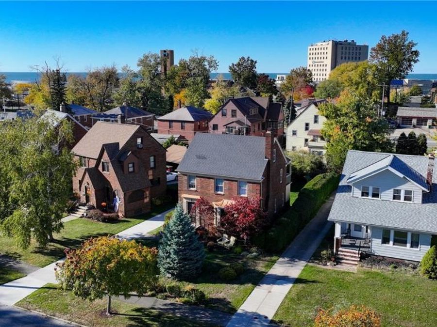 19131 S Lake Shore Boulevard, Euclid, OH 44119 Photo 1