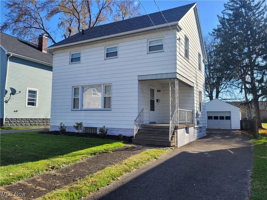 418 W Wilson Street, Struthers, OH 44471 Photo 1