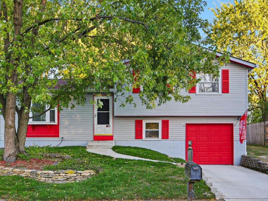 2242 Topaz Drive , Grove City, OH 43123 Photo 1