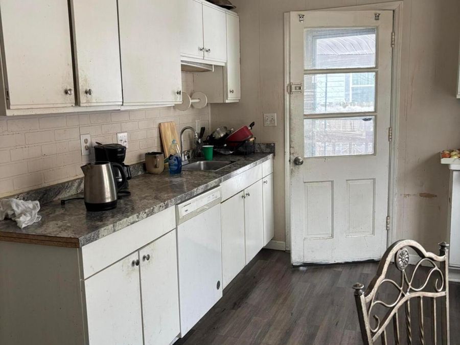 2096 Colfax Avenue , Columbus, OH 43224 Photo 1