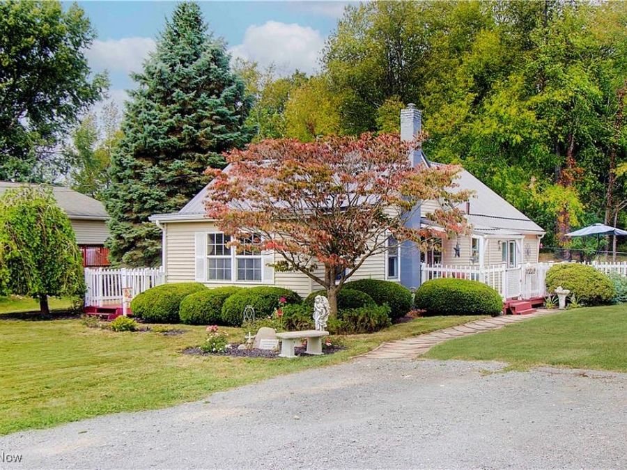 6083 Apple Street, Louisville, OH 44641 Photo 1