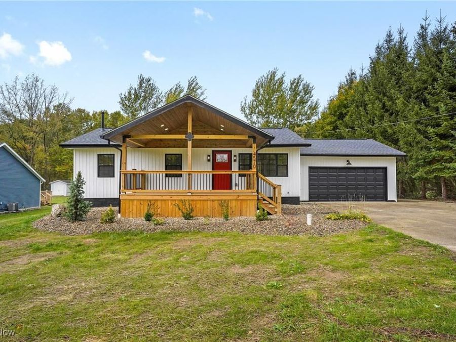 4570 Cynthia Drive, North Canton, OH 44720 Photo 1