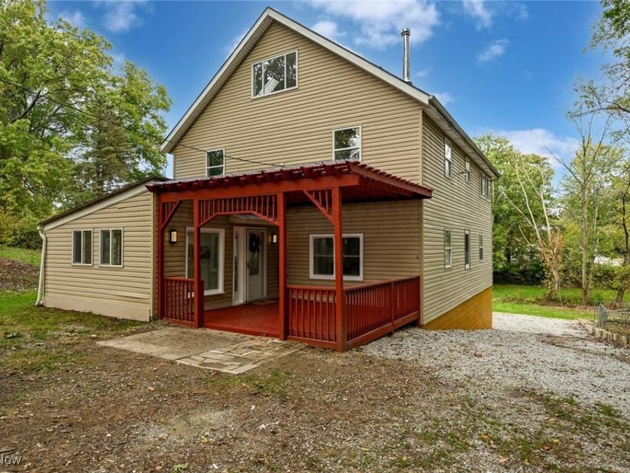 905 1/2 Shadybrook Drive, Akron, OH 44312 Photo 1