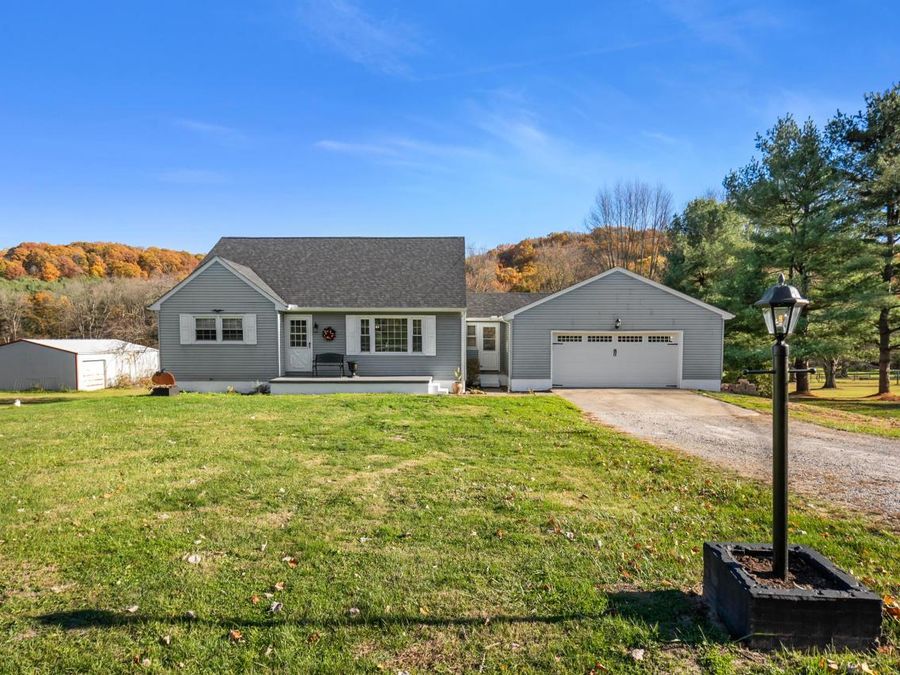 2135 Hamburg Road SW, Lancaster, OH 43130 Photo 1