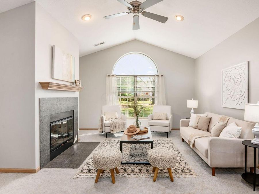 5856 Locbury Lane , Unit R, Dublin, OH 43016 Photo 1