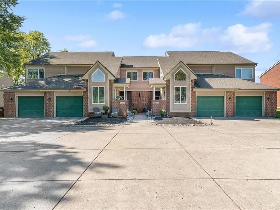 8425 Washington Village Drive, Centerville, OH 45458 Photo 1