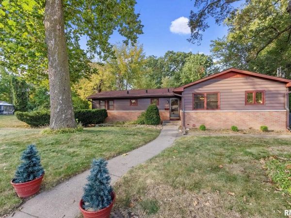 2705 4TH Street Court, East Moline, IL 61244