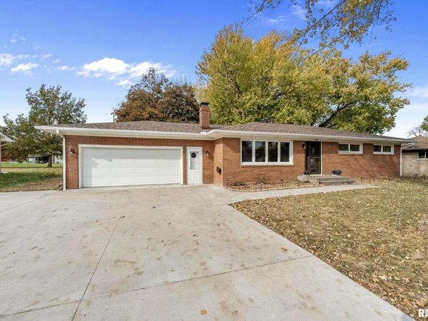 524 7TH Street W, Andalusia, IL 61232