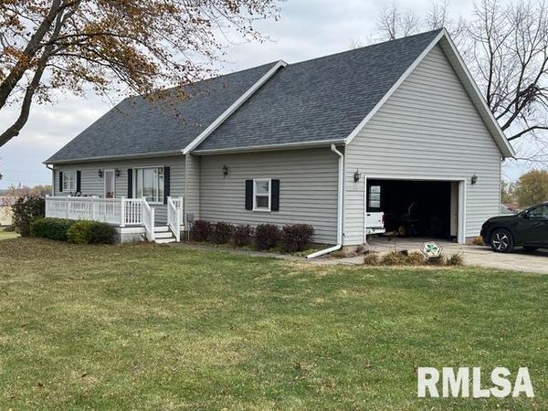 28893 140TH Avenue, Donahue, IA 52746