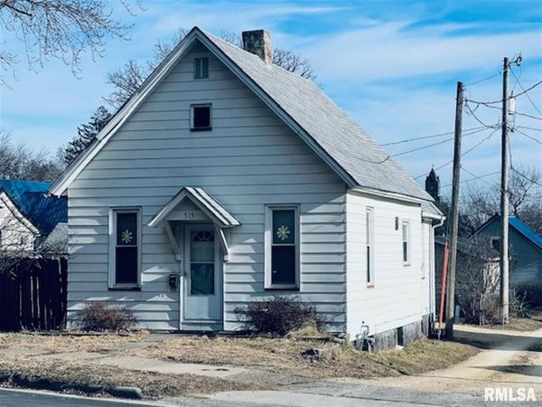 515 N BLUFF Boulevard, Clinton, IA 52732