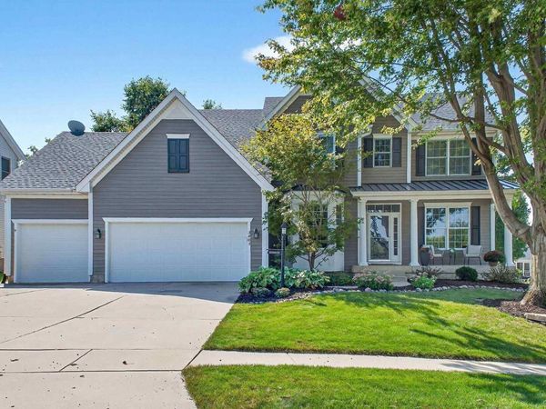 3405 MARYNOEL Avenue, Bettendorf, IA 52722