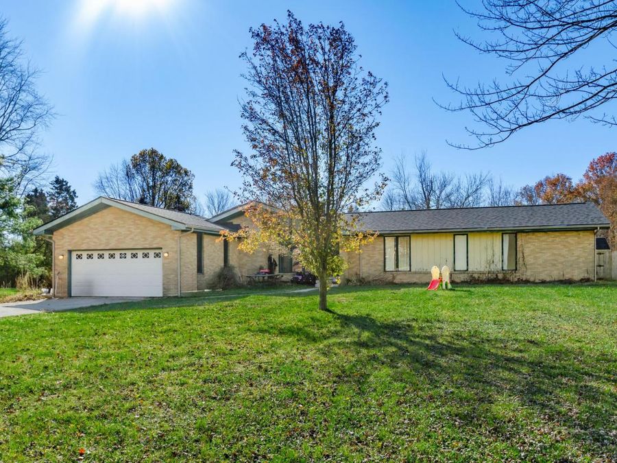 127 Twenty Grand Road SW, Pataskala, OH 43062 Photo 1