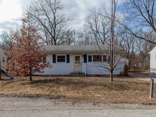 206 CLIFF Drive, Silvis, IL 61282
