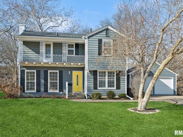 2204 FAIRHAVEN Road, Davenport, IA 52803