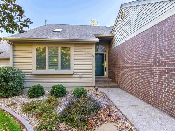 3324 37TH Avenue Drive, Moline, IL 61265