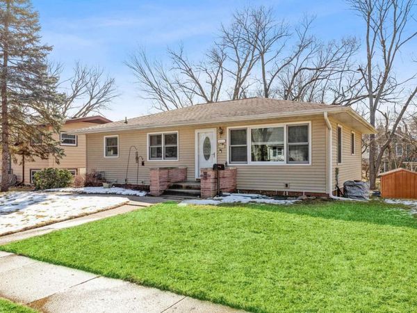 3012 TOWER Road, Clinton, IA 52732
