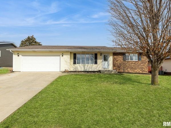 1206 N 27TH Avenue, Clinton, IA 52732