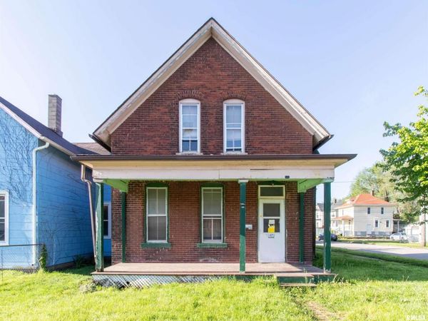 1457 W 4TH Street, Davenport, IA 52802