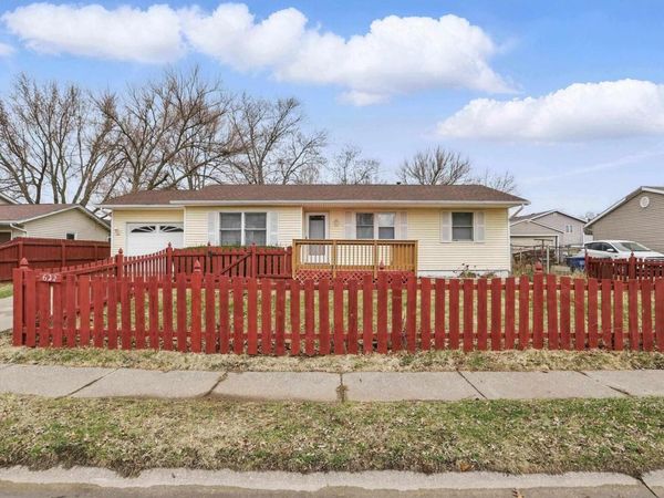 622 W 64TH Street, Davenport, IA 52806