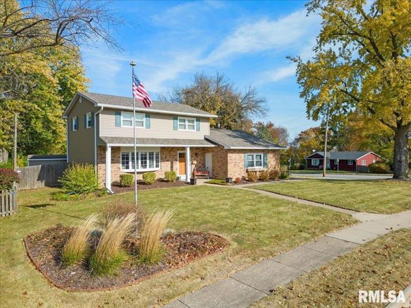 2238 LINCOLN Road, Bettendorf, IA 52722