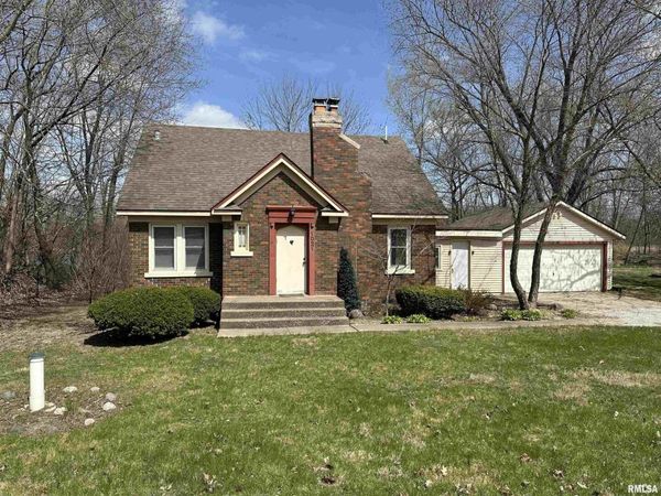 1021 N SHORE Drive, Moline, IL 61265