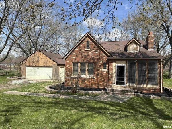 1031 N SHORE Drive, Moline, IL 61265