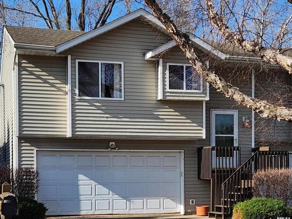 705 11TH Avenue B Court, Silvis, IL 61282