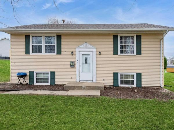 413 CYNTHIA Drive, Maquoketa, IA 52060