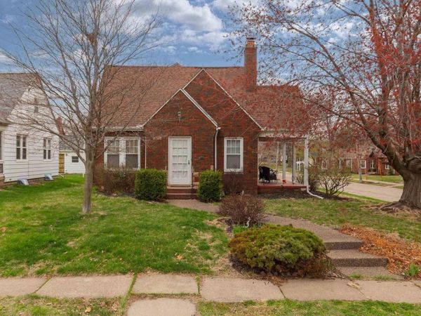 2933 26TH Avenue, Moline, IL 61265