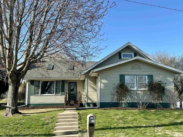 240 36TH Avenue N, Clinton, IA 52732