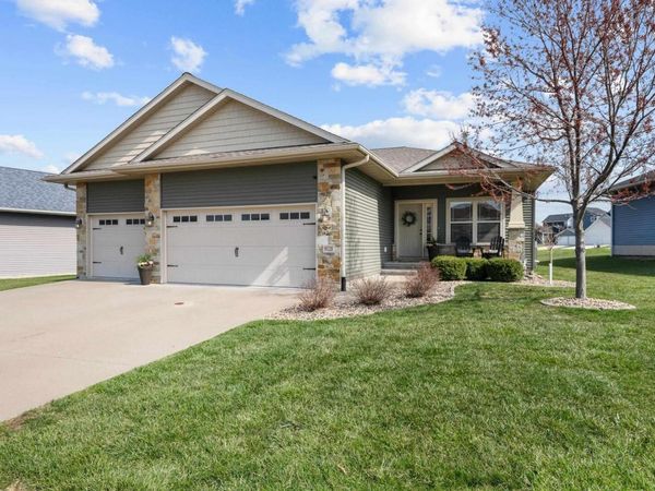 6029 Deere Creek Lane, Davenport, IA 52807