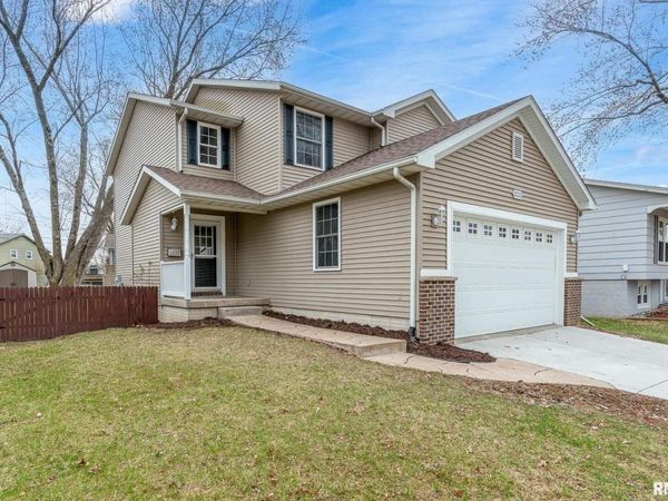 3233 SOMERSET Drive, Bettendorf, IA 52722