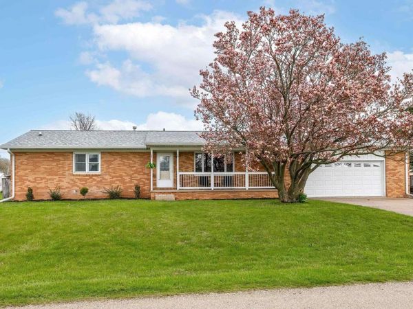 23625 92ND Avenue, Maysville, IA 52773