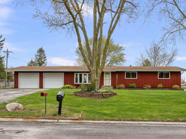 2811 118TH Avenue W, Milan, IL 61264