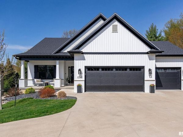 4048 MEADOWLARK Court, Bettendorf, IA 52722