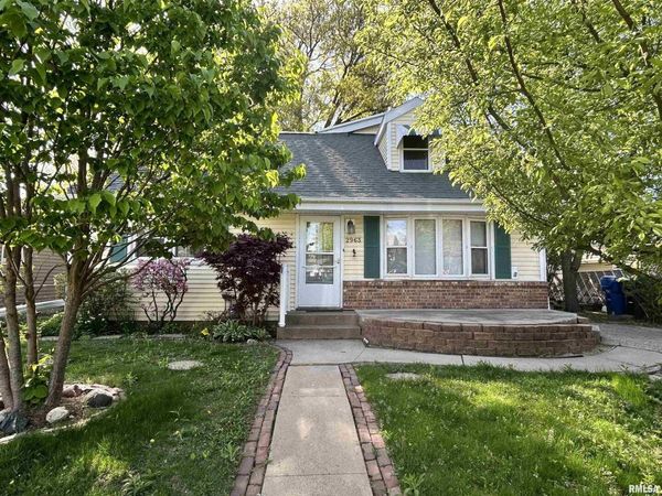 2963 9TH Street, Moline, IL 61265