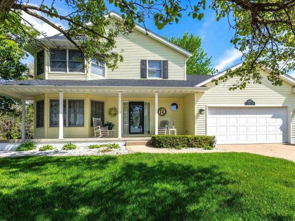 4412 REGENCY Place, Davenport, IA 52806