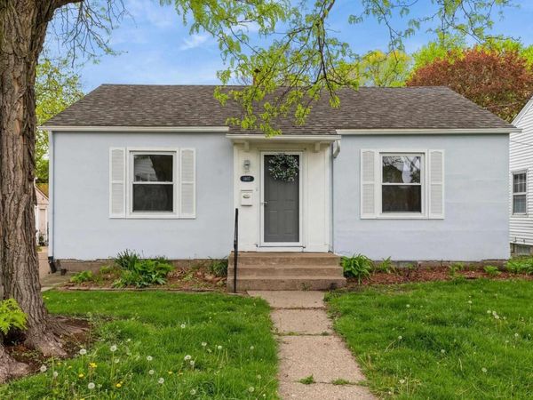 1407 27TH Avenue, Moline, IL 61265