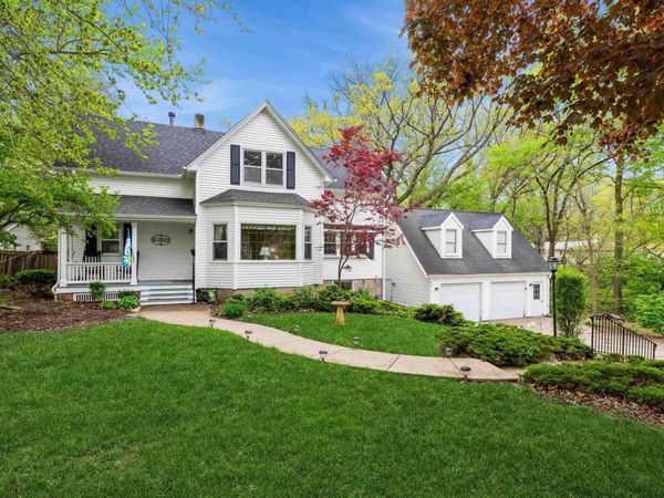 4414 26TH Avenue, Moline, IL 61265