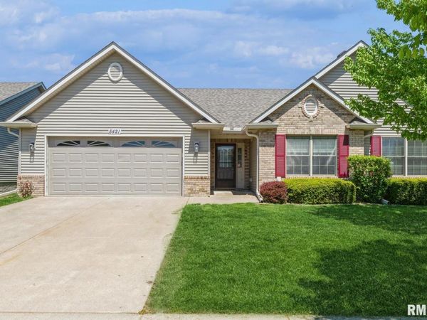 5421 NORTHWEST Circle, Davenport, IA 52806