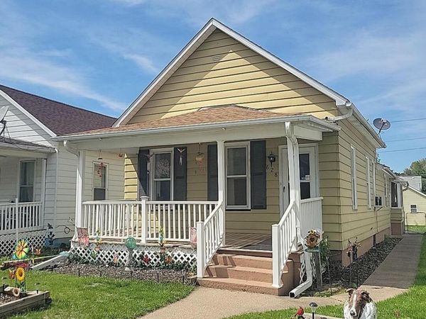 628 3RD Avenue S, Clinton, IA 52732