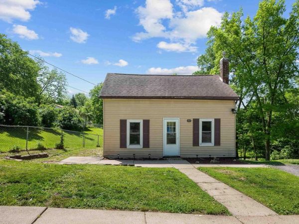 411 CHERRY Street, Port Byron, IL 61275