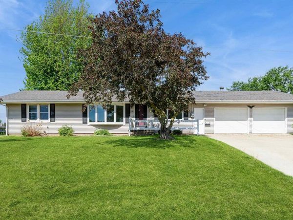 118 10TH Street, Fulton, IL 61252