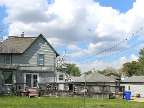 802 E 2ND Street, Kewanee, IL 61443