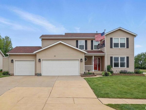 108 N HOWARD Lane, Long Grove, IA 52756