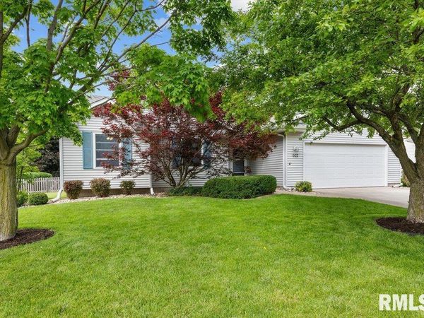 602 E 14TH Avenue Court, Coal Valley, IL 61240