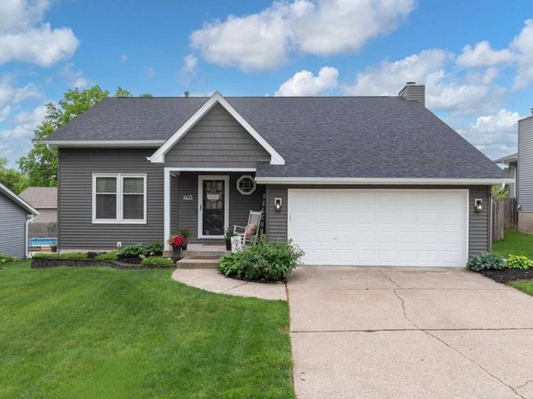 1425 W 48TH Street, Davenport, IA 52806