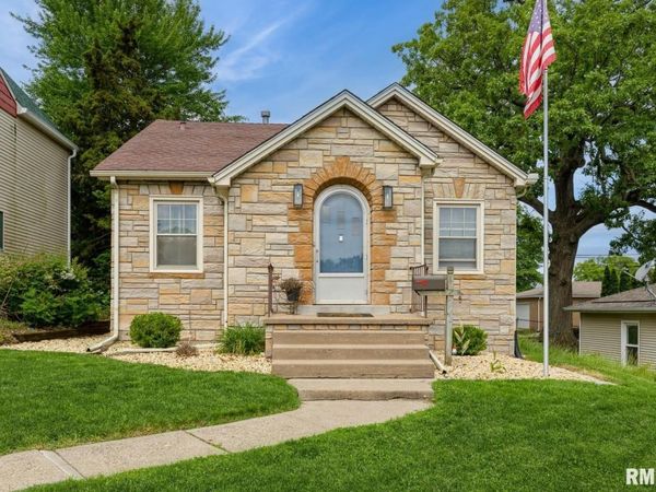 2220 WARREN Street, Davenport, IA 52804