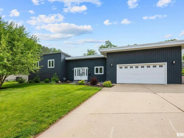 2916 36TH Street, Moline, IL 61265